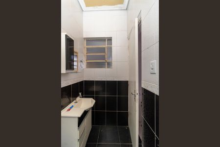 Casa à venda com 301m², 2 quartos e 1 vaga Casa à venda com 301m², 2 quartos e 1 vagaBanheiro da Suíte