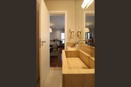 Casa à venda com 252m², 4 quartos e 3 vagasLavabo 1