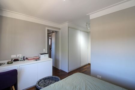 Casa à venda com 252m², 4 quartos e 3 vagasSuíte 3
