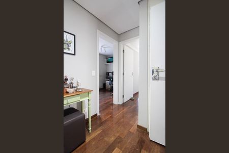 Casa à venda com 252m², 4 quartos e 3 vagasCorredor Suítes 