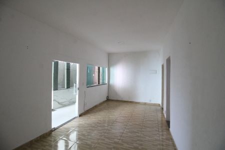 Sala de casa para alugar com 2 quartos, 65m² em Juriti, Nova Iguaçu