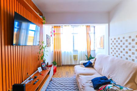 Apartamento à venda com 88m², 3 quartos e 1 vaga Apartamento à venda com 88m², 3 quartos e 1 vagaSala