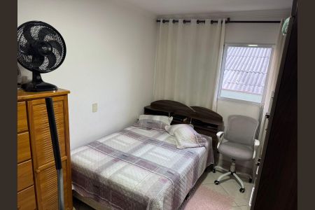 Casa de condomínio à venda com 62m², 3 quartos e 1 vagaQuarto