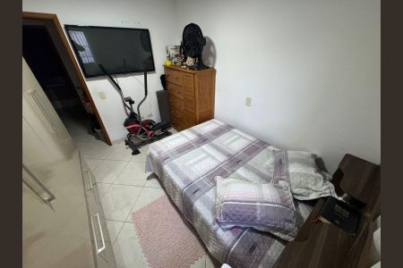 Casa de condomínio à venda com 62m², 3 quartos e 1 vagaQuarto