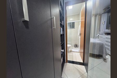 Casa de condomínio à venda com 62m², 3 quartos e 1 vagaQuarto