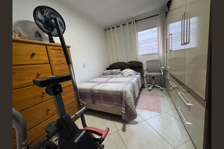 Casa de condomínio à venda com 62m², 3 quartos e 1 vagaQuarto