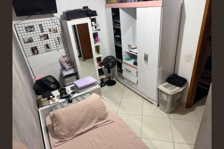 Casa de condomínio à venda com 62m², 3 quartos e 1 vagaQuarto