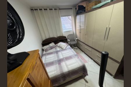 Casa de condomínio à venda com 62m², 3 quartos e 1 vagaQuarto