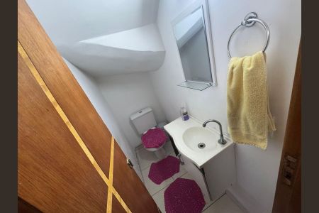 Casa de condomínio à venda com 62m², 3 quartos e 1 vagaBanheiro