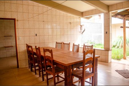Casa para alugar com 457m², 6 quartos e 5 vagas