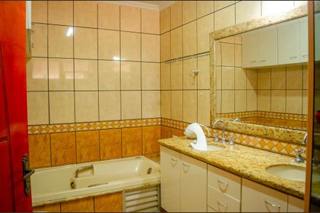 Casa para alugar com 457m², 6 quartos e 5 vagas