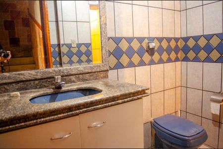 Casa para alugar com 457m², 6 quartos e 5 vagas
