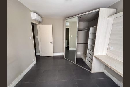 Quarto de apartamento para alugar com 1 quarto, 42m² em São João, Porto Alegre