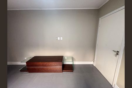 Sala de apartamento para alugar com 1 quarto, 42m² em São João, Porto Alegre