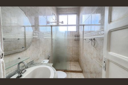 Apartamento para alugar com 55m², 2 quartos e sem vagaBanheiro 