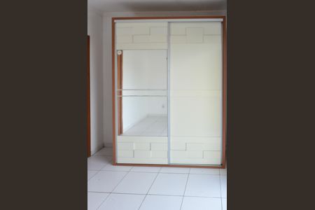 Casa à venda com 110m², 2 quartos e 1 vaga Casa à venda com 110m², 2 quartos e 1 vagaSuite