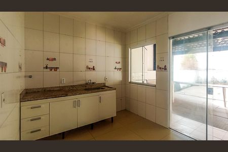 Casa à venda com 110m², 2 quartos e 1 vaga Casa à venda com 110m², 2 quartos e 1 vagaCozinha