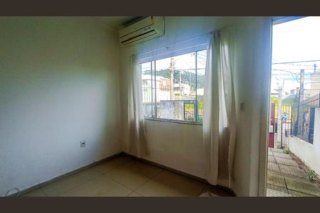 Casa à venda com 110m², 2 quartos e 1 vaga Casa à venda com 110m², 2 quartos e 1 vagaSala