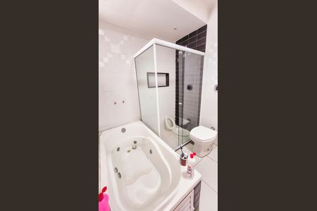 Casa para alugar com 600m², 5 quartos e 1 vagaBanheiro 2° andar 