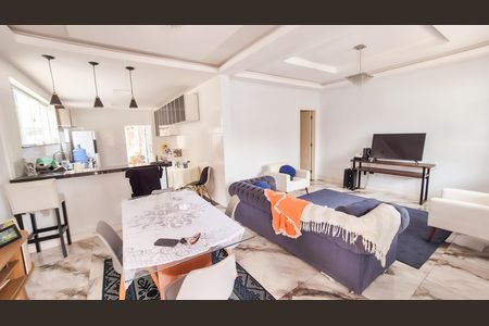Sala de casa à venda com 5 quartos, 330m² em Vila da Penha, Rio de Janeiro