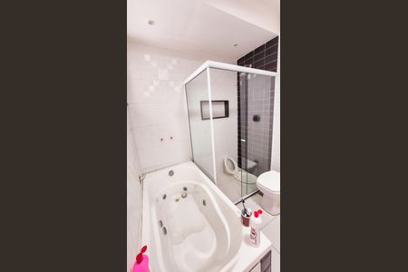 Casa para alugar com 600m², 5 quartos e 1 vagaBanheiro 2° andar 