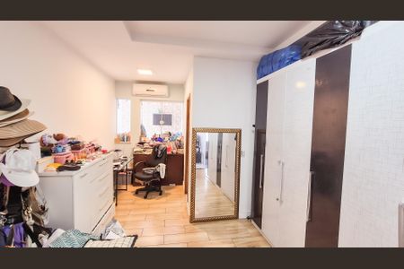 Casa para alugar com 600m², 5 quartos e 1 vagaQuarto 1 Suíte 