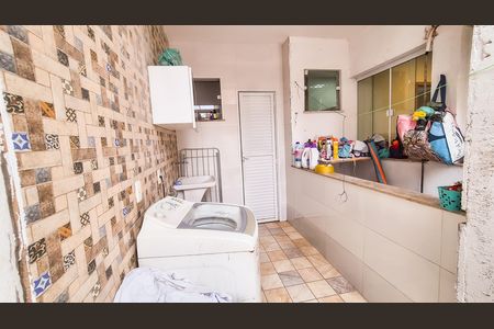 Casa para alugar com 600m², 5 quartos e 1 vagaÁrea de Serviço