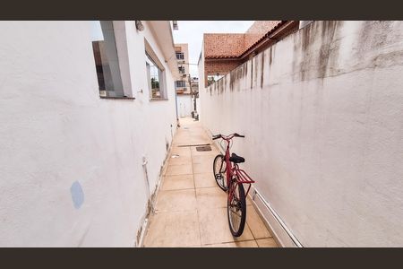 Casa para alugar com 600m², 5 quartos e 1 vagaLateral da Casa 