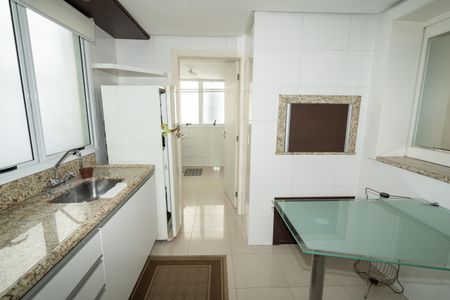 Apartamento para alugar com 136m², 3 quartos e 2 vagasCozinha