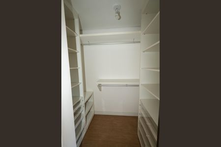 Apartamento para alugar com 136m², 3 quartos e 2 vagasCloset da Suíte