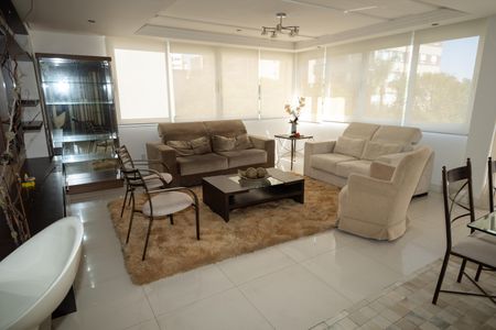 Sala de apartamento para alugar com 3 quartos, 136m² em Petrópolis, Porto Alegre