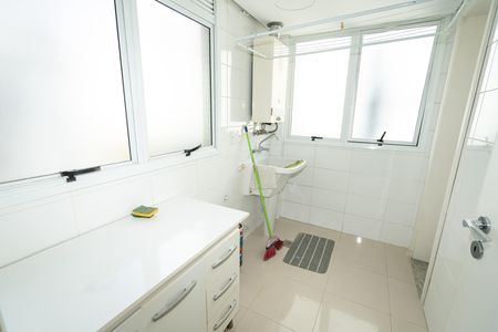 Apartamento para alugar com 136m², 3 quartos e 2 vagasÁrea de serviço