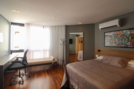 Apartamento à venda com 248m², 3 quartos e 4 vagas Apartamento à venda com 248m², 3 quartos e 4 vagasSuíte 2