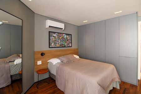 Apartamento à venda com 248m², 3 quartos e 4 vagas Apartamento à venda com 248m², 3 quartos e 4 vagasSuíte 2