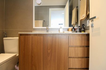 Apartamento à venda com 248m², 3 quartos e 4 vagas Apartamento à venda com 248m², 3 quartos e 4 vagasBanheiro Suíte 2
