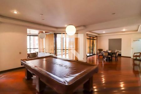 Apartamento à venda com 248m², 3 quartos e 4 vagas Apartamento à venda com 248m², 3 quartos e 4 vagasSalão de jogos