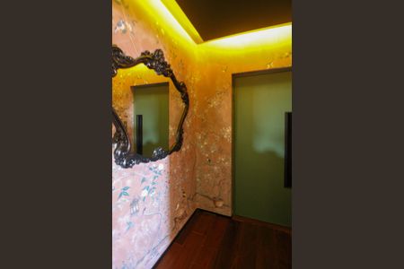 Apartamento à venda com 248m², 3 quartos e 4 vagas Apartamento à venda com 248m², 3 quartos e 4 vagasHall Privativo