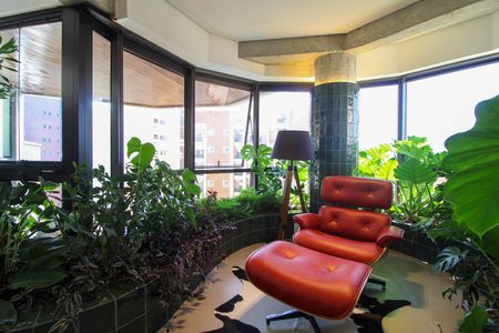 Apartamento à venda com 248m², 3 quartos e 4 vagas Apartamento à venda com 248m², 3 quartos e 4 vagasSala