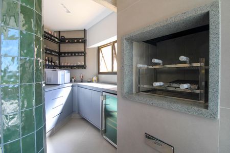 Apartamento à venda com 248m², 3 quartos e 4 vagas Apartamento à venda com 248m², 3 quartos e 4 vagasChurrasqueira