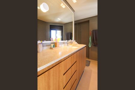 Apartamento à venda com 248m², 3 quartos e 4 vagas Apartamento à venda com 248m², 3 quartos e 4 vagasBanheiro Suíte 3