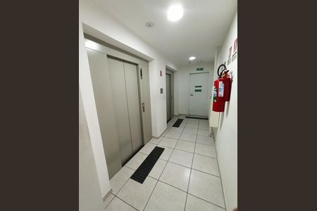 Apartamento para alugar com 46m², 2 quartos e sem vaga Apartamento para alugar com 46m², 2 quartos e sem vagaHall Elevadores