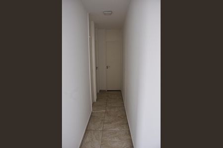 Apartamento para alugar com 46m², 2 quartos e sem vaga Apartamento para alugar com 46m², 2 quartos e sem vagaDetalhe - Corredor Quartos
