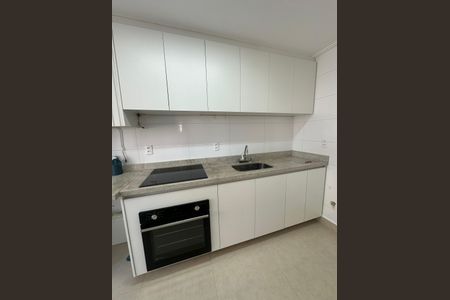 Apartamento para alugar com 65m², 2 quartos e 2 vagasCozinha