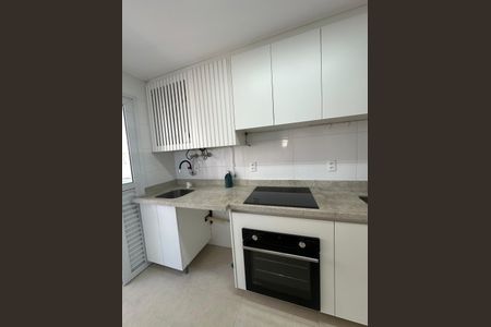 Apartamento para alugar com 65m², 2 quartos e 2 vagasCozinha