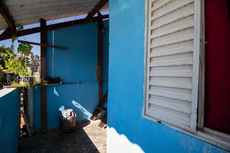 Casa para alugar com 54m², 2 quartos e sem vaga Casa para alugar com 54m², 2 quartos e sem vagaVaranda