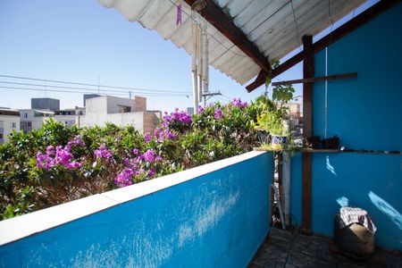 Casa para alugar com 54m², 2 quartos e sem vaga Casa para alugar com 54m², 2 quartos e sem vagaVaranda