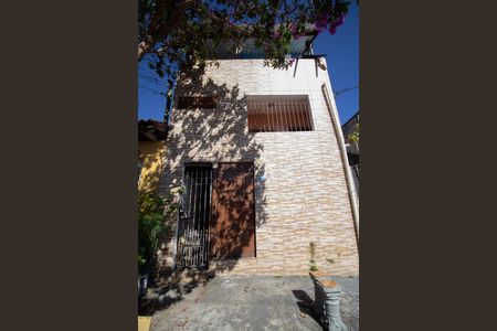 Casa para alugar com 54m², 2 quartos e sem vaga Casa para alugar com 54m², 2 quartos e sem vagaFachada