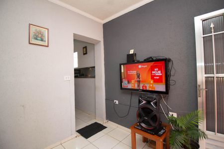Casa para alugar com 54m², 2 quartos e sem vaga Casa para alugar com 54m², 2 quartos e sem vagaSala