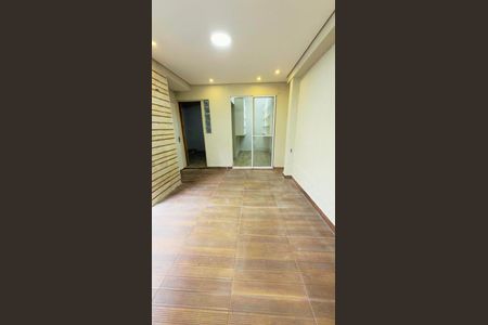 Casa à venda com 125m², 3 quartos e 2 vagas Casa à venda com 125m², 3 quartos e 2 vagasVaranda