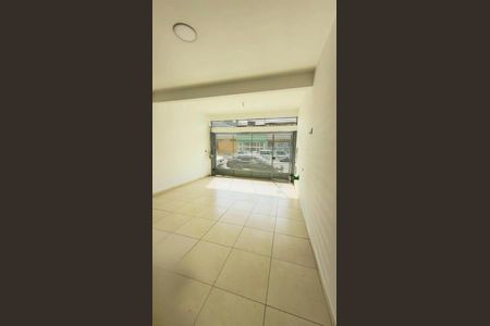 Casa à venda com 125m², 3 quartos e 2 vagas Casa à venda com 125m², 3 quartos e 2 vagasGaragem
